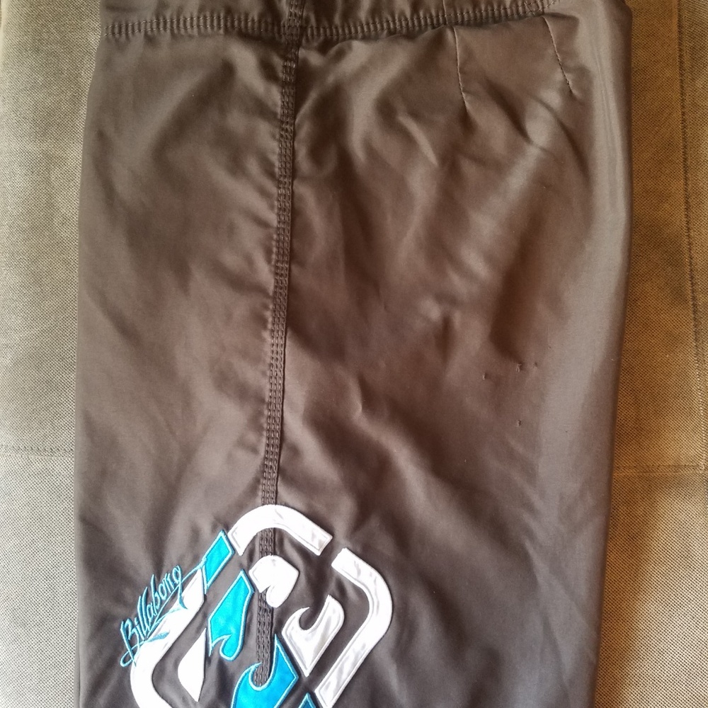 Billabong - Picture 2 of 3